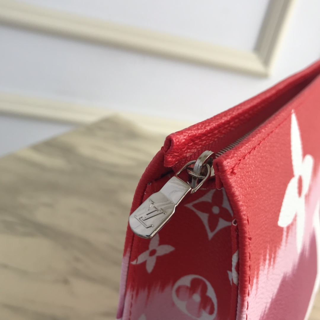 M69137 LV ESCALE POCHE TOILETTE 26, Louis Vuitton LV Women - Travel - All Luggage and Accessories