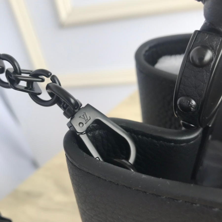 M55218 CAPUCINES PM, Louis Vuitton LV
