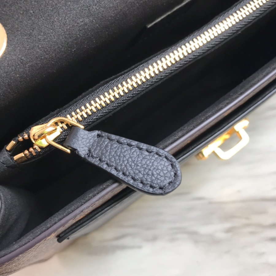 M41730, VICTOIRE Monogram Canvas Shoulder Bag, LOUIS VUITTON LV