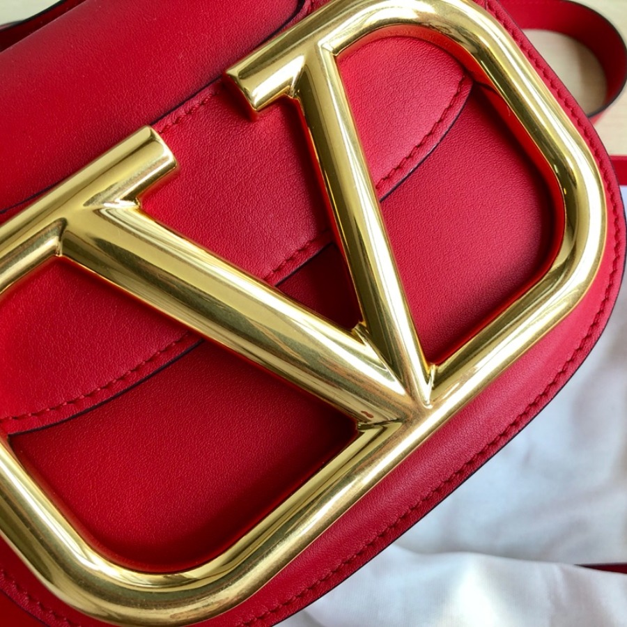 SMALL SUPERVEE CALFSKIN CROSSBODY BAG, VALENTINO GARAVANI