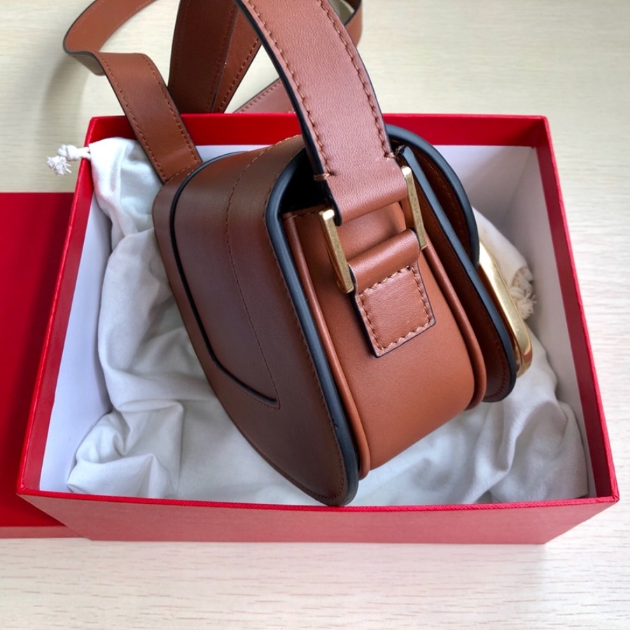 SMALL SUPERVEE CALFSKIN CROSSBODY BAG, VALENTINO GARAVANI