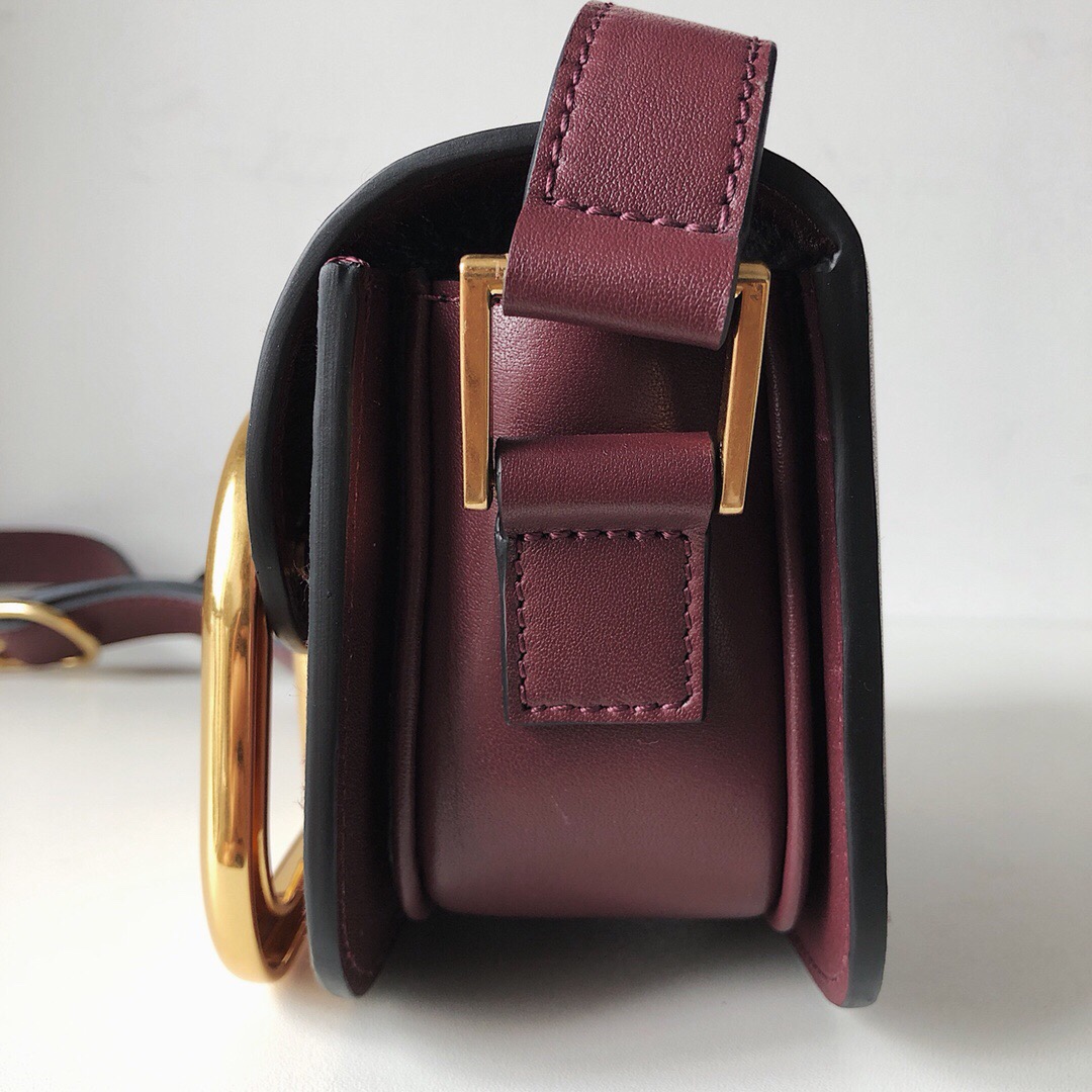 SMALL SUPERVEE CALFSKIN CROSSBODY BAG, VALENTINO GARAVANI