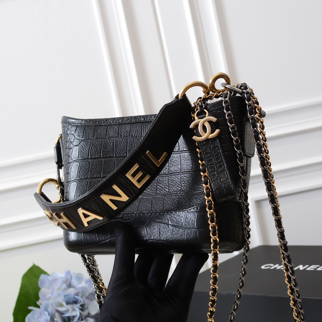 AS0865, chanel's gabrielle small hobo bag