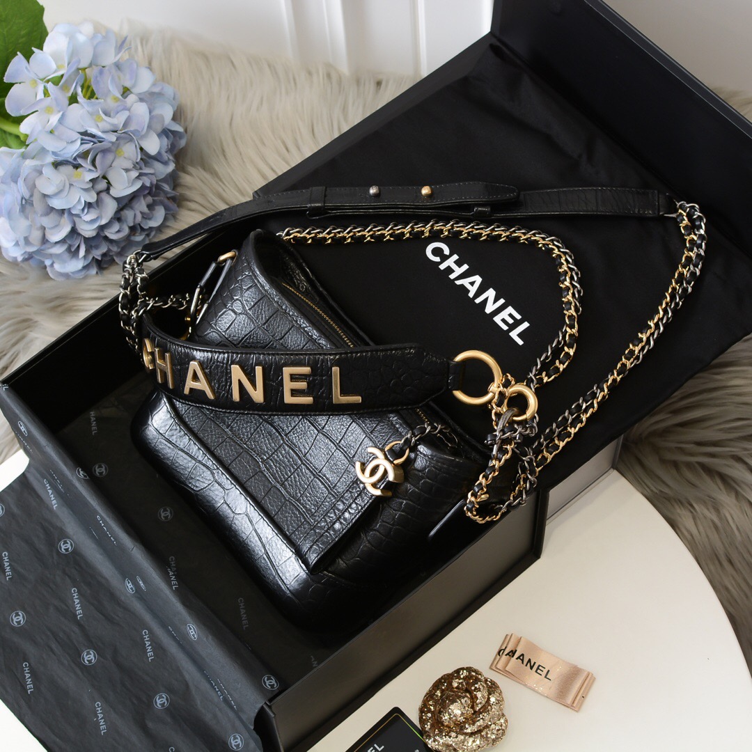 AS0865, chanel's gabrielle small hobo bag