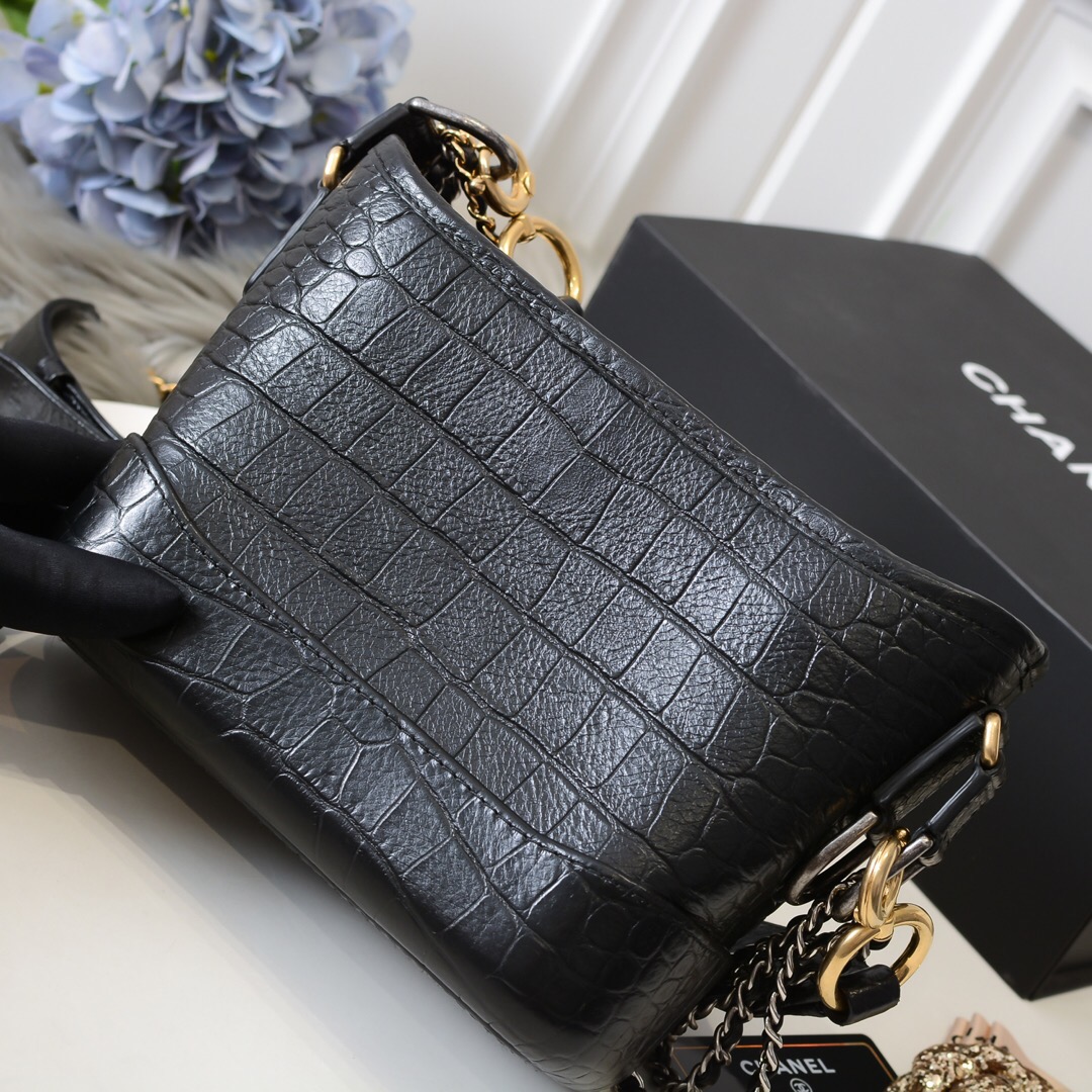 AS0865, chanel's gabrielle small hobo bag