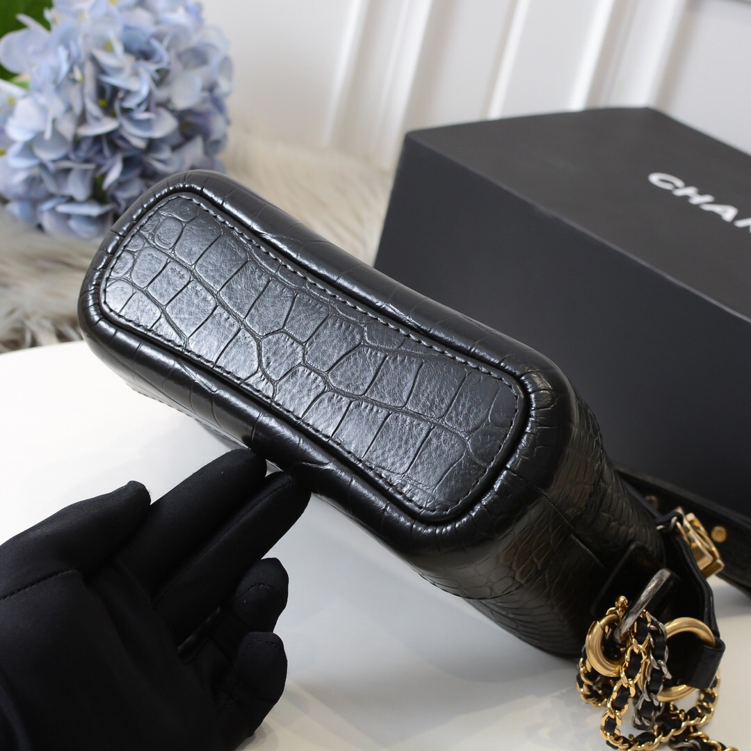 AS0865, chanel's gabrielle small hobo bag