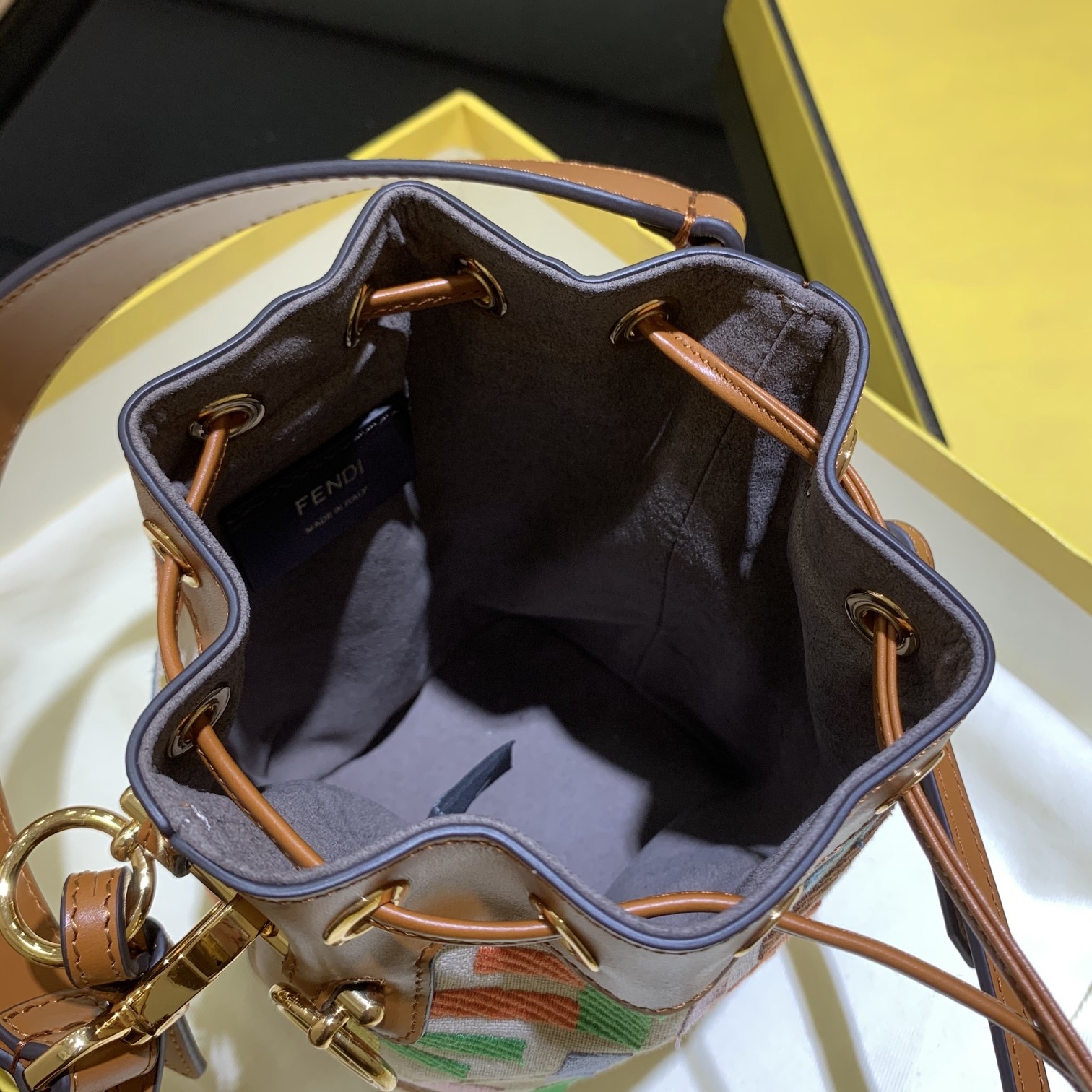 MON TRESOR, Fendi Mini bag in beige canvas