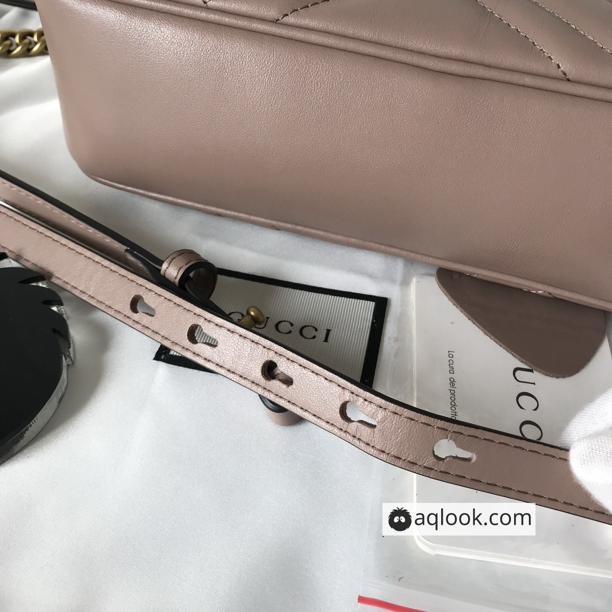 447632 GG Marmont matelassé shoulder bag, Gucci Handbag