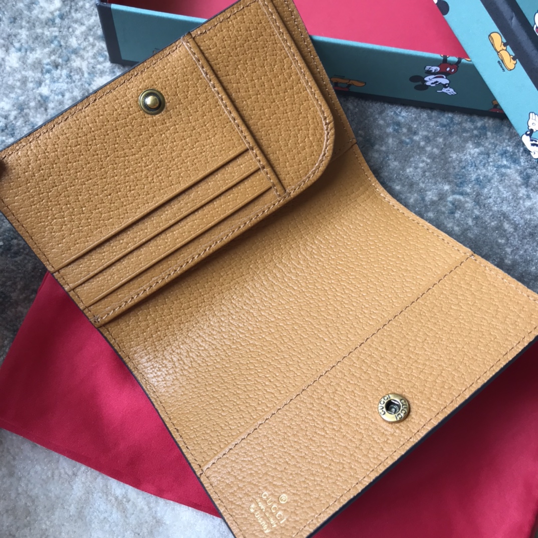 ‎602535 Disney x Gucci Passport Case