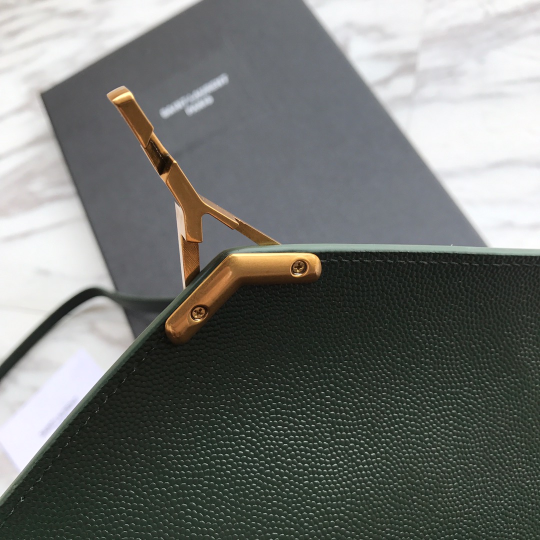 578000 CASSANDRA MEDIUM TOP HANDLE BAG IN GRAIN DE POUDRE EMBOSSED LEATHER, Yves Saint Laurent YSL