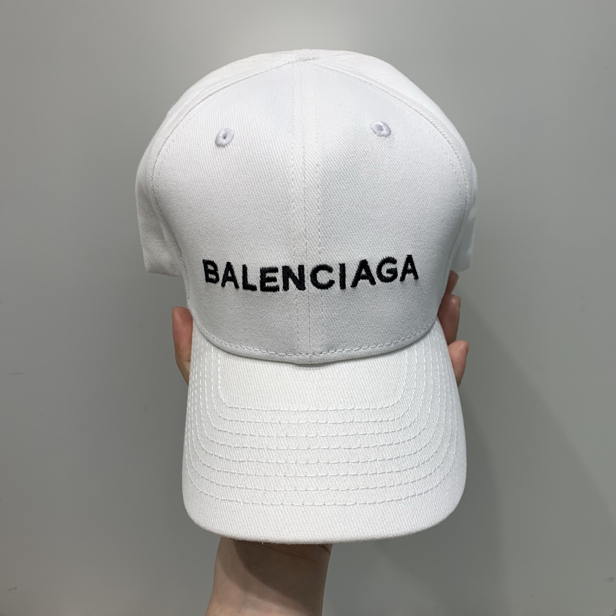 BALENCIAGA CAP