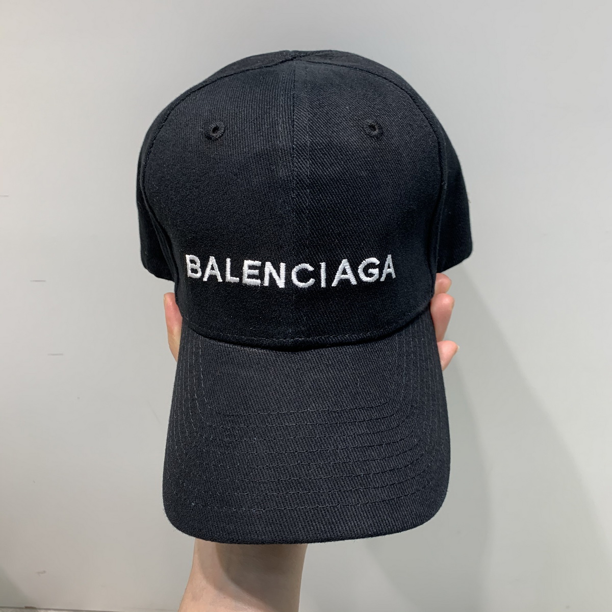 BALENCIAGA CAP