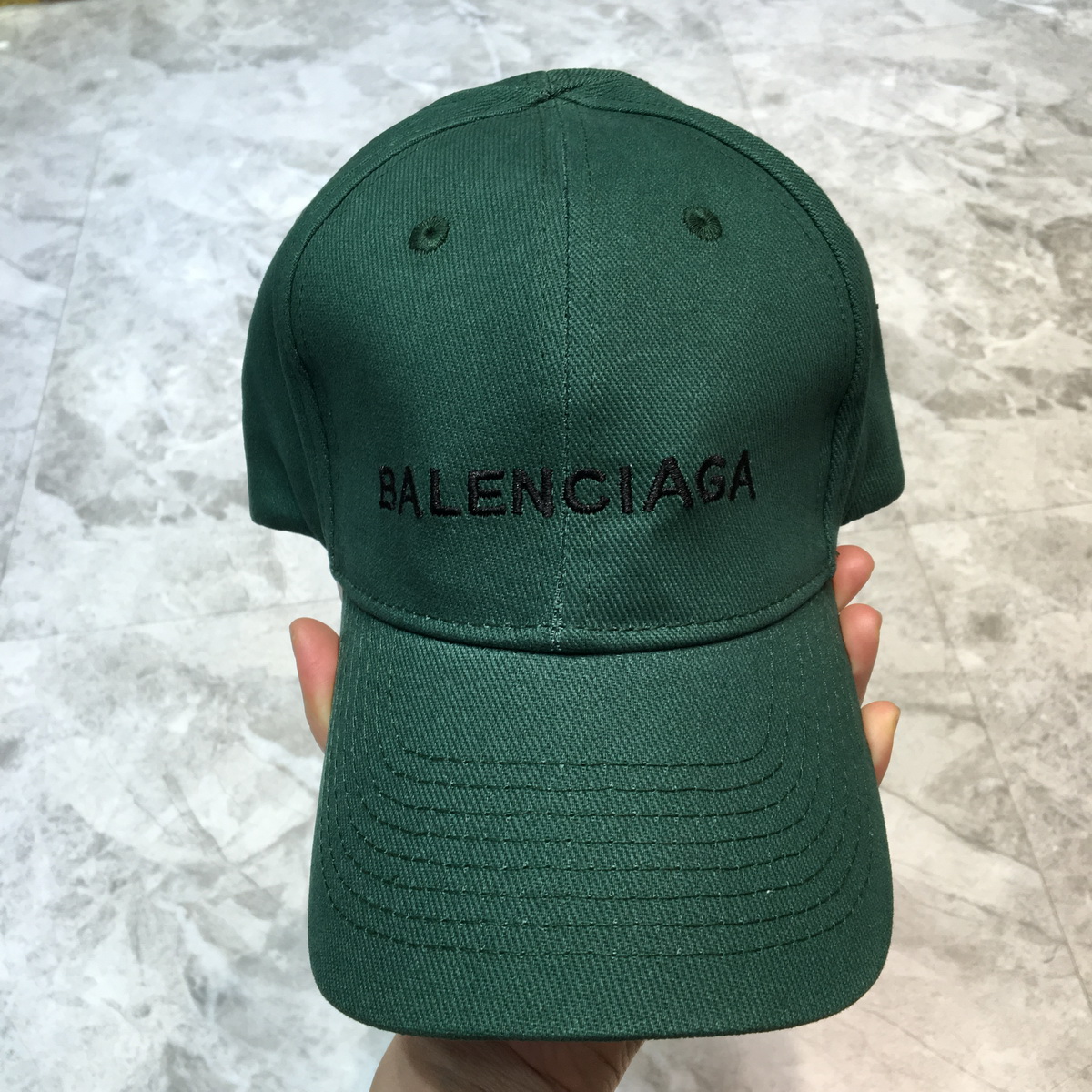 BALENCIAGA CAP