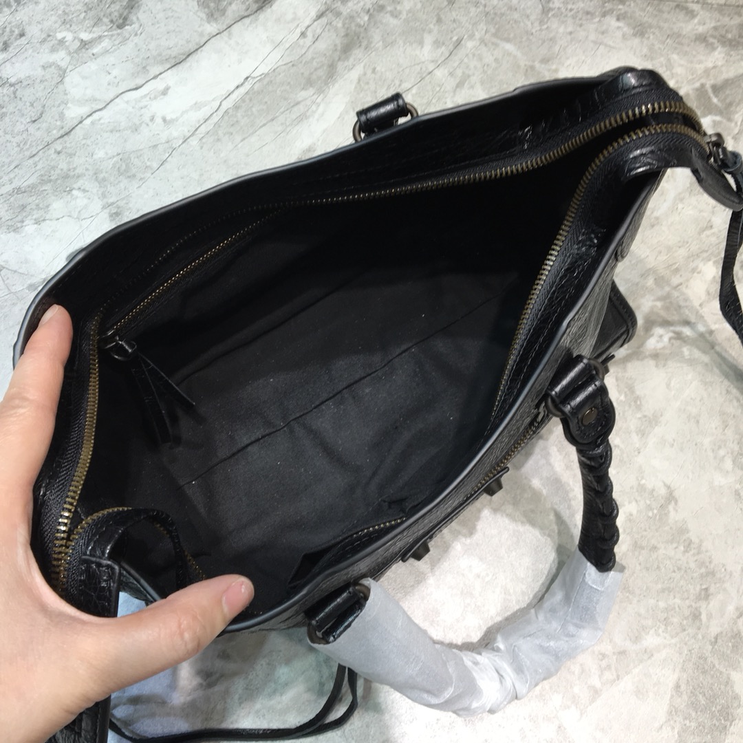 CLASSIC CITY SMALL SHOULDER BAG, BALENCIAGA HANDBAGS
