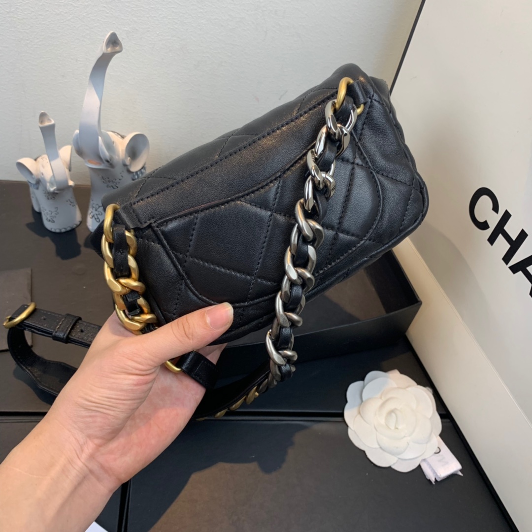 AS1163  chanel 19 waist bag