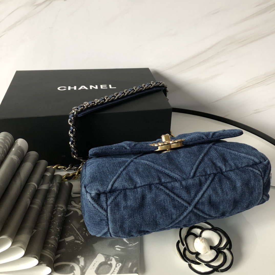 AS1160  chanel 19 flap bag