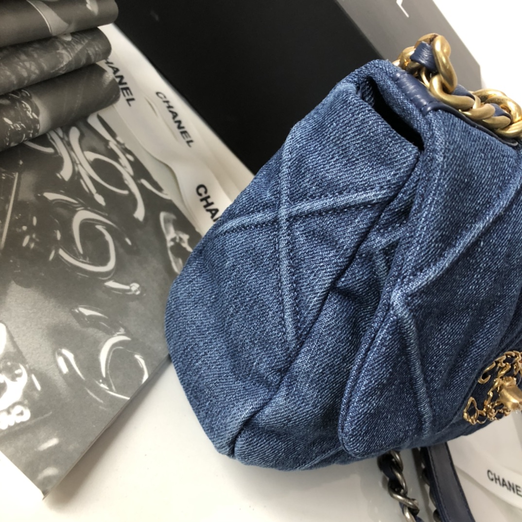 AS1160  chanel 19 flap bag