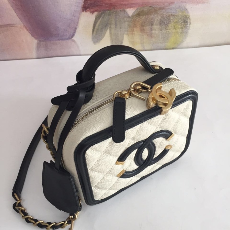 A93342 small vanity case, Chanel Handbag