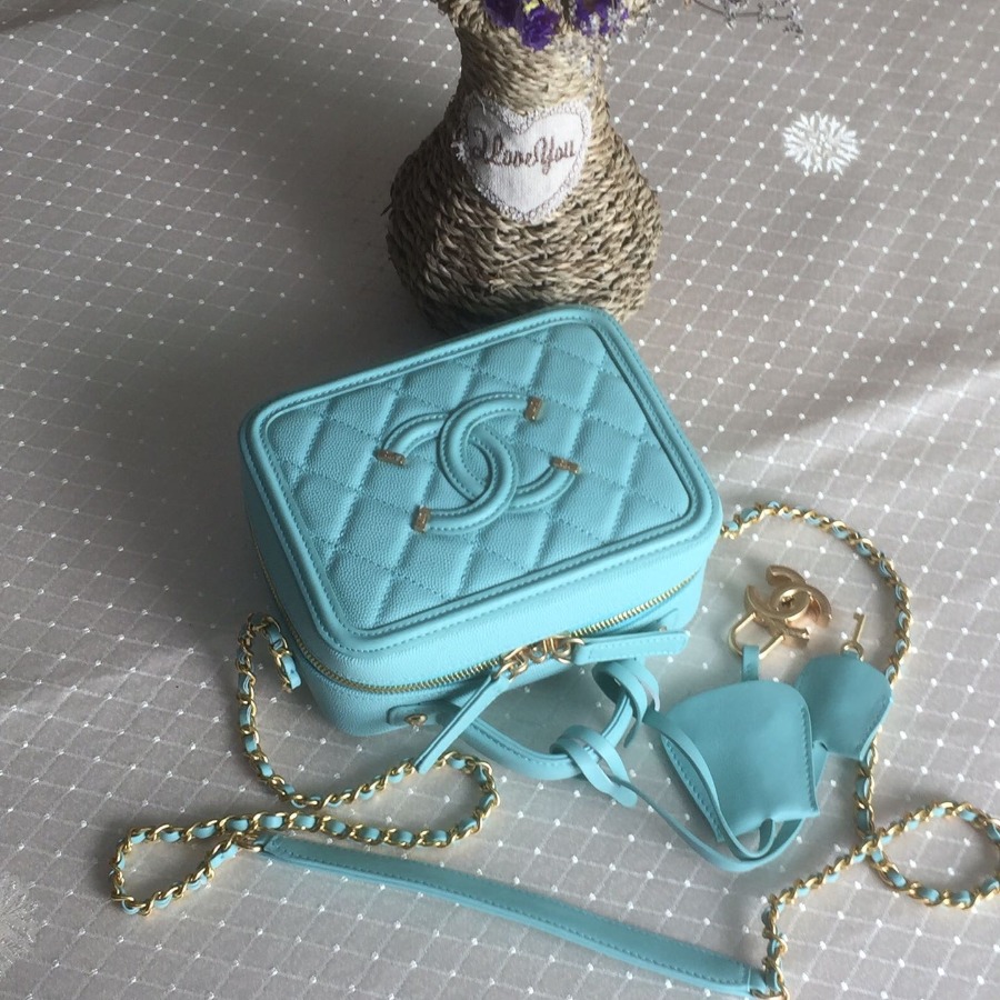 A93342 small vanity case, Chanel Handbag