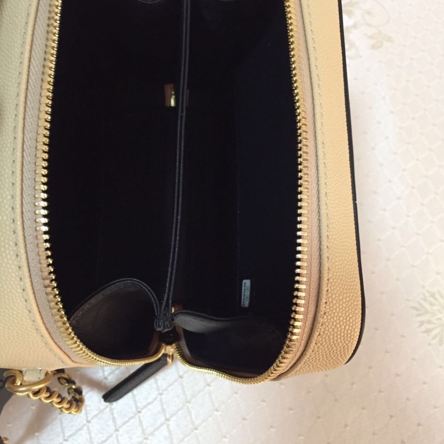 A93342 small vanity case, Chanel Handbag