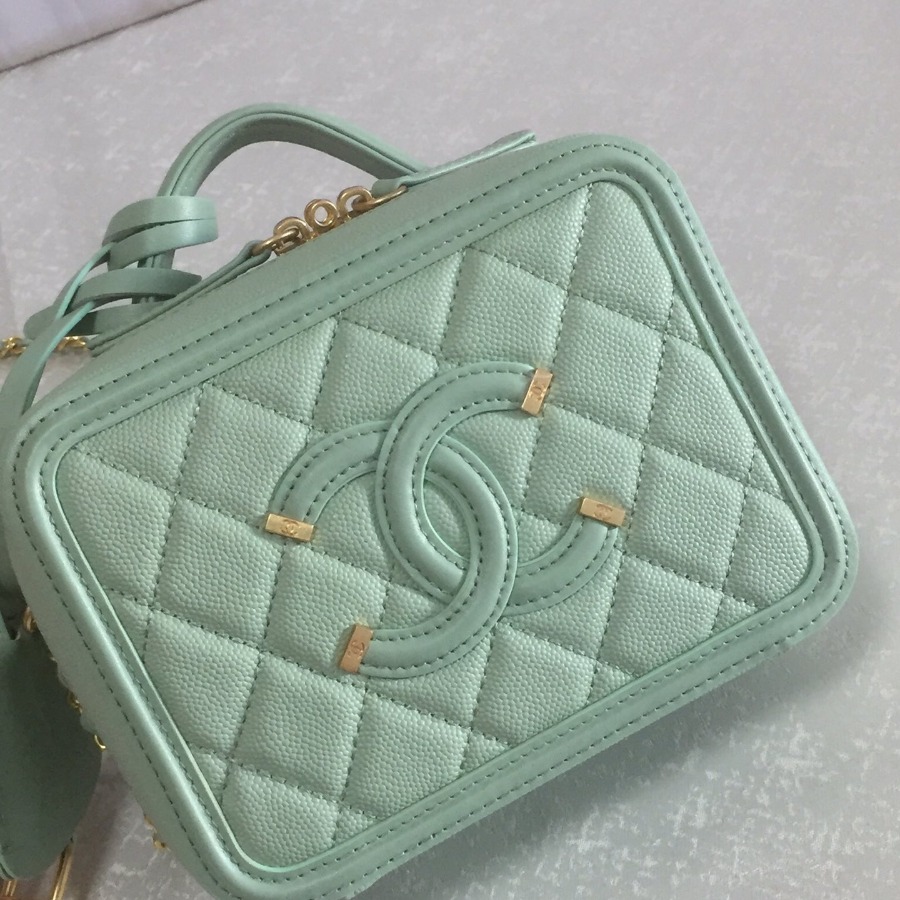 A93342 small vanity case, Chanel Handbag