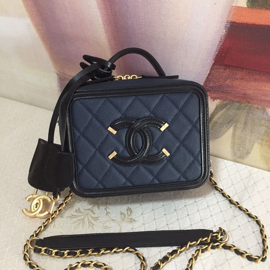 A93342 small vanity case, Chanel Handbag