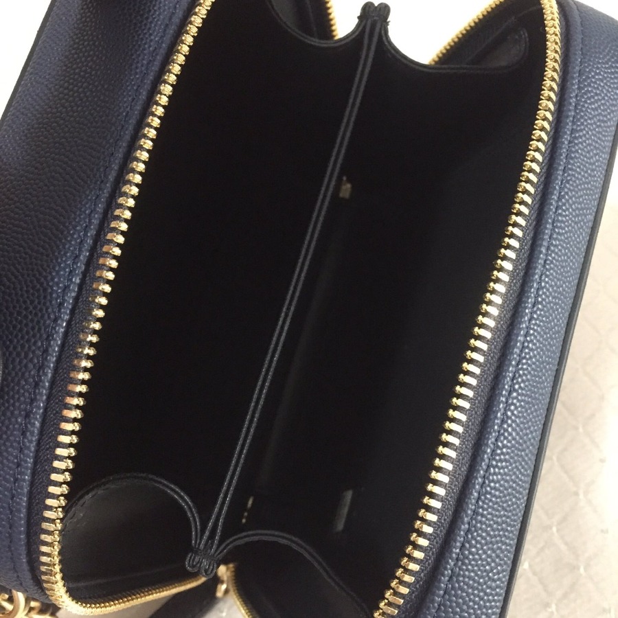 A93342 small vanity case, Chanel Handbag