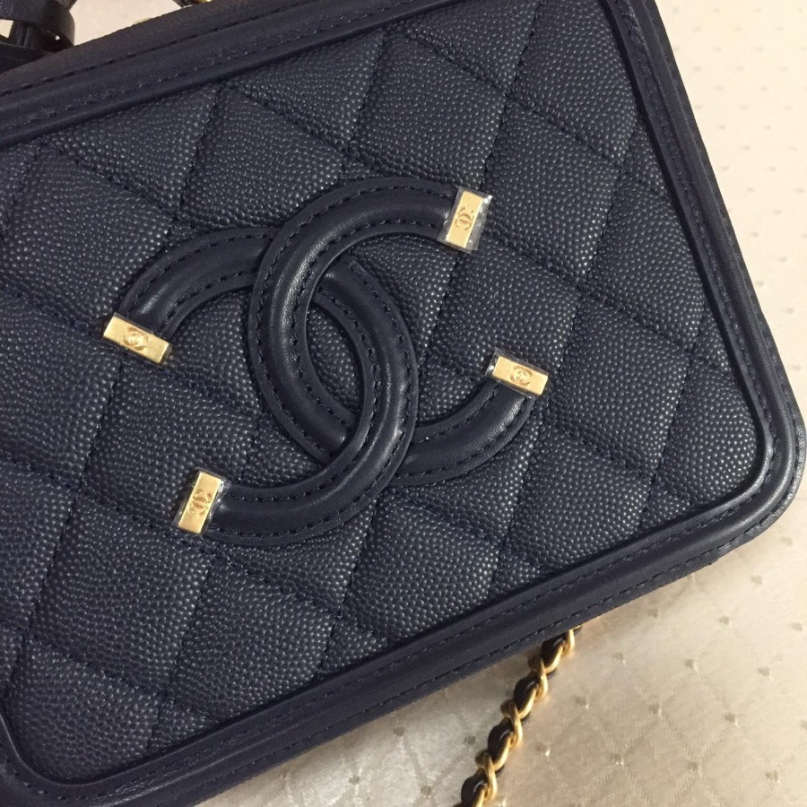 A93342 small vanity case, Chanel Handbag