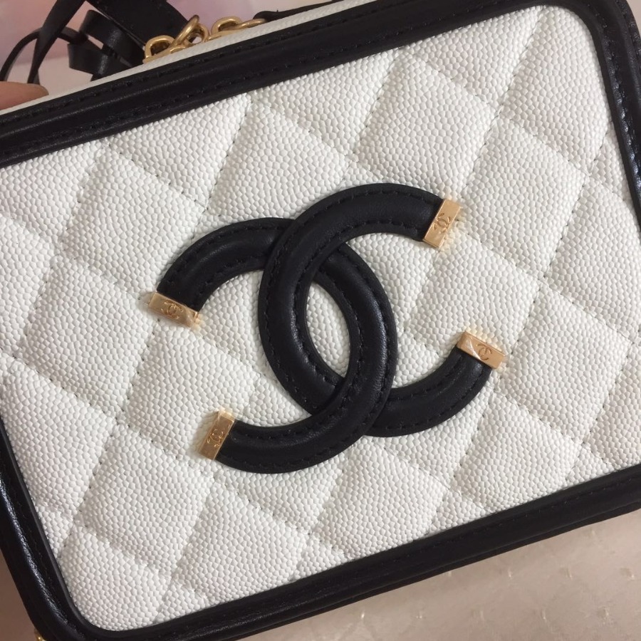 A93342 small vanity case, Chanel Handbag