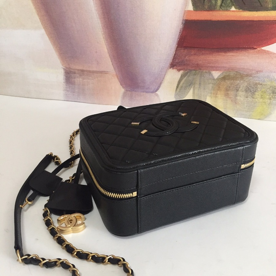 A93343 vanity case, Chanel Handbag