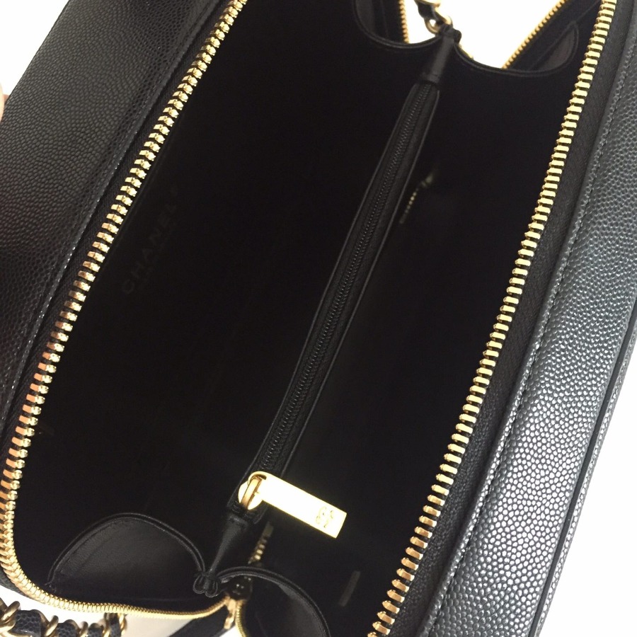 A93343 vanity case, Chanel Handbag
