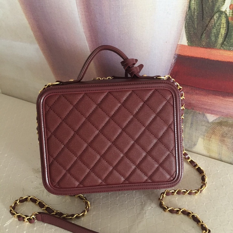 A93343 vanity case, Chanel Handbag