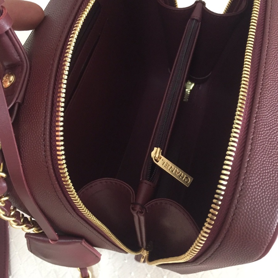 A93343 vanity case, Chanel Handbag