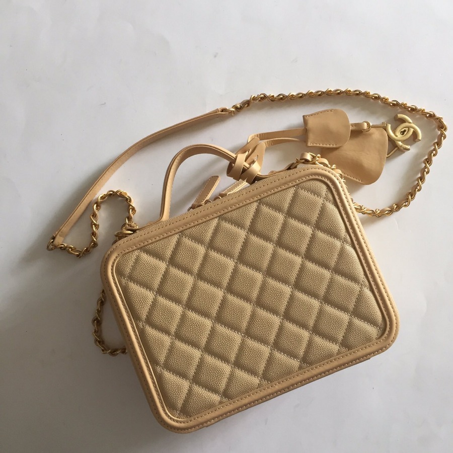 A93343 vanity case, Chanel Handbag