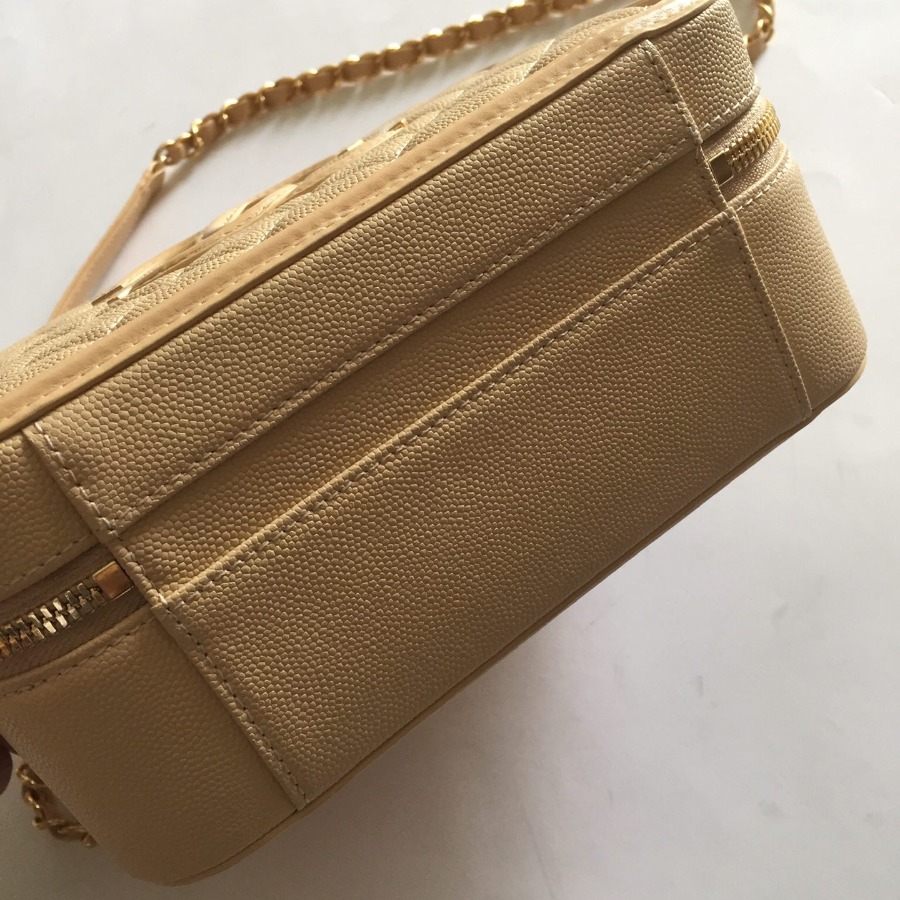 A93343 vanity case, Chanel Handbag