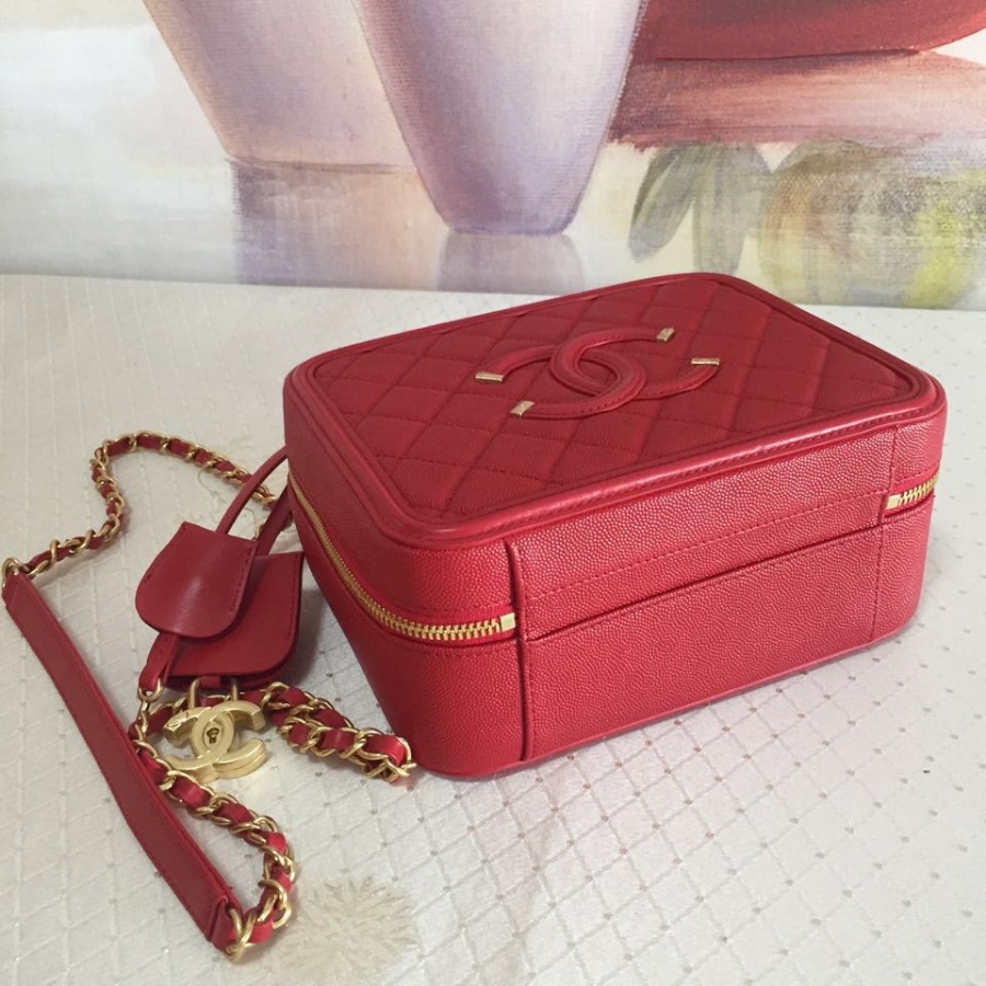 A93343 vanity case, Chanel Handbag