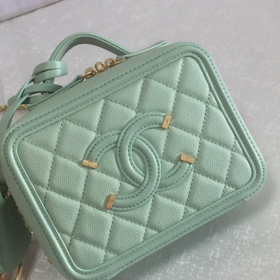 A93343 vanity case, Chanel Handbag