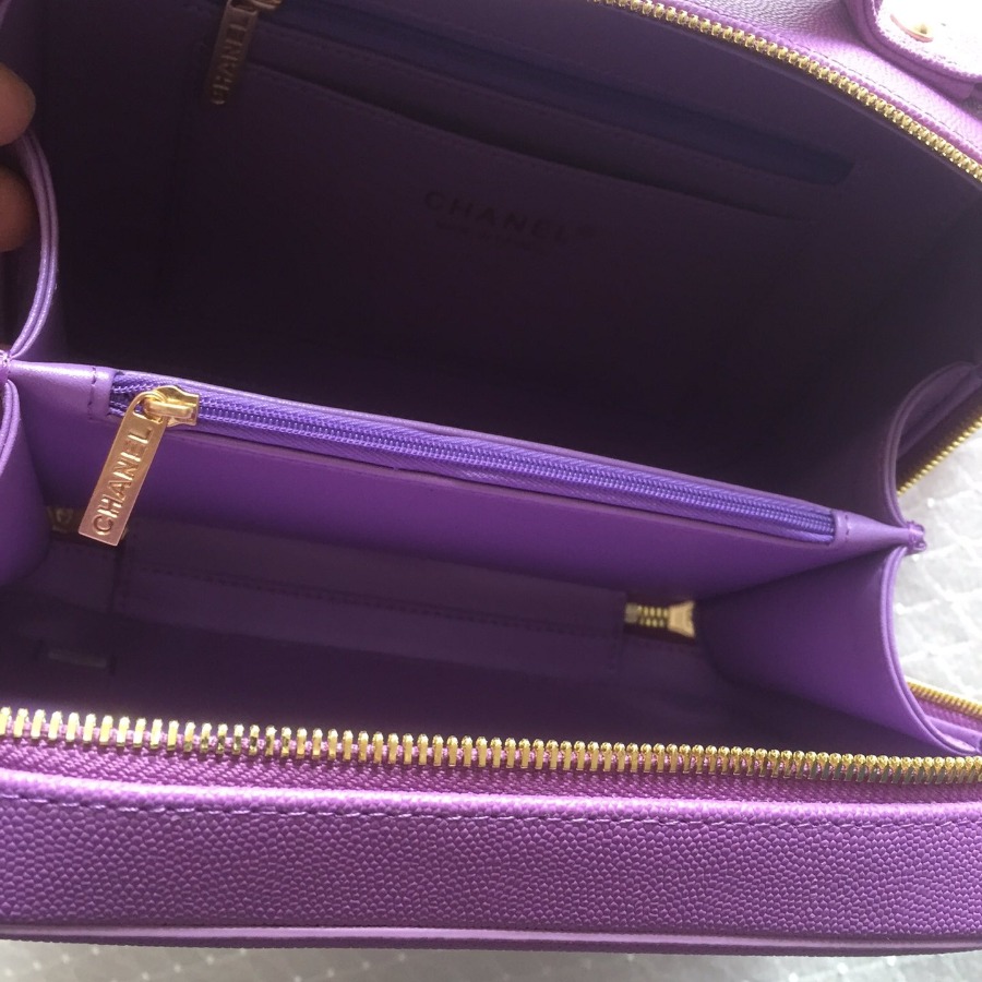 A93343 vanity case, Chanel Handbag