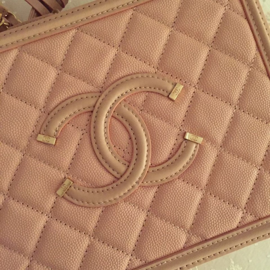 A93343 vanity case, Chanel Handbag