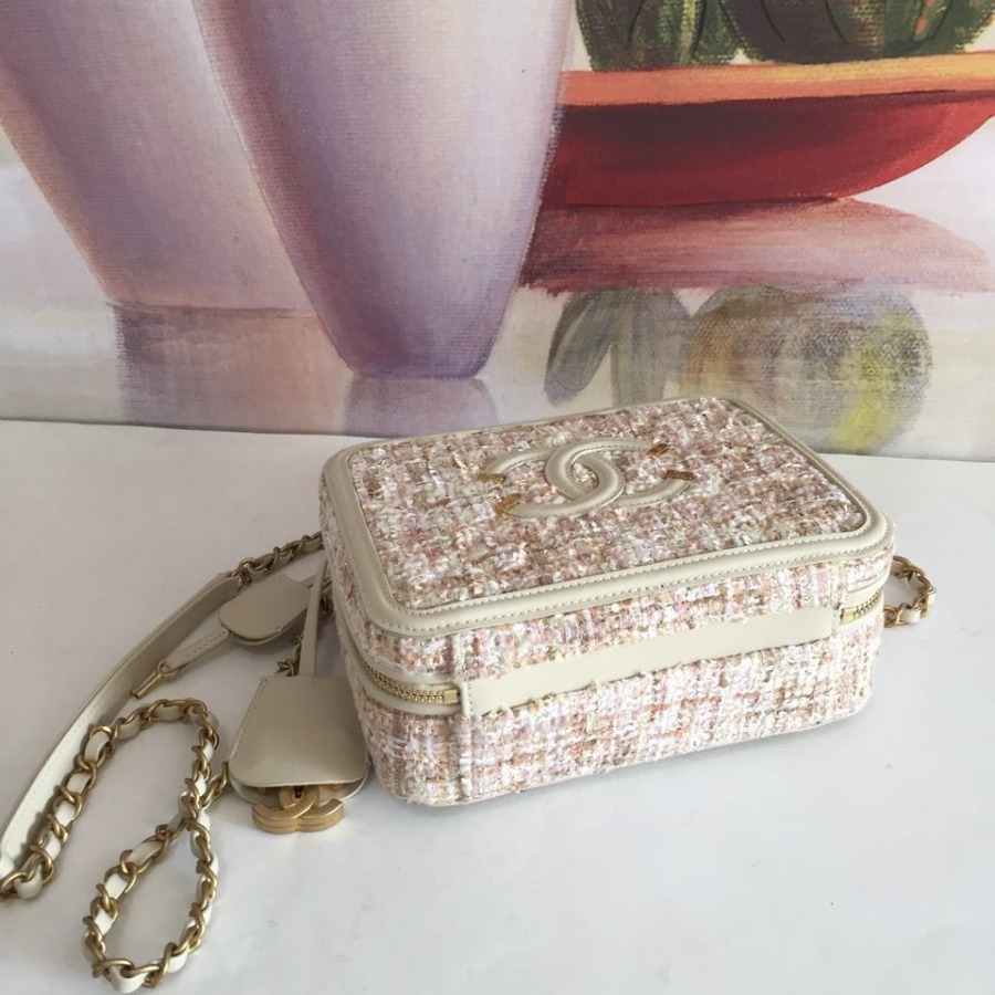 A93343 vanity case, Chanel Handbag