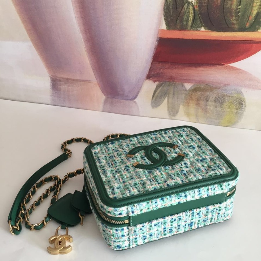 A93343 vanity case, Chanel Handbag