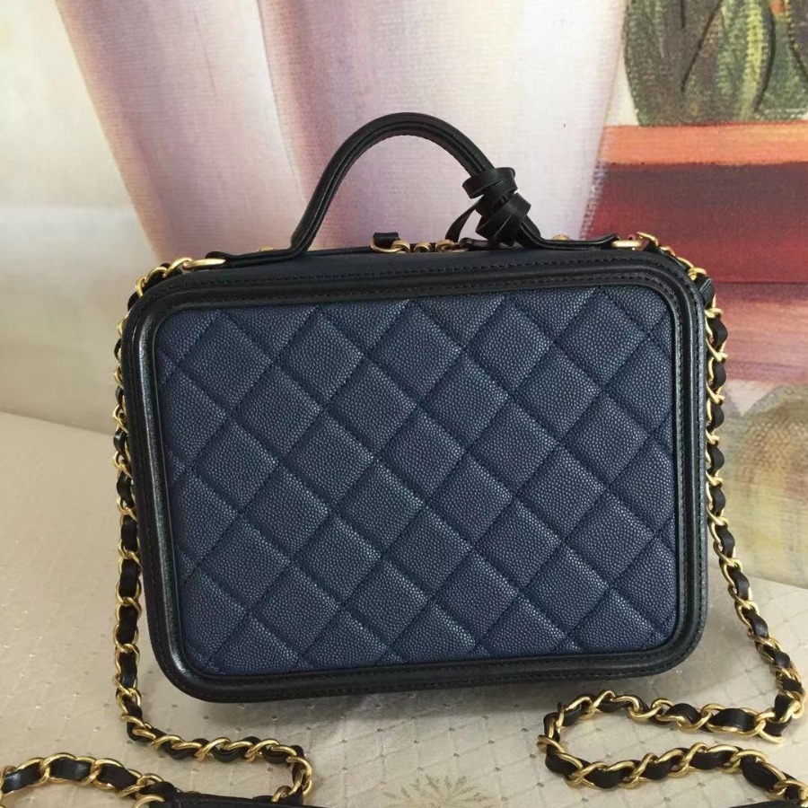 A93343 vanity case, Chanel Handbag