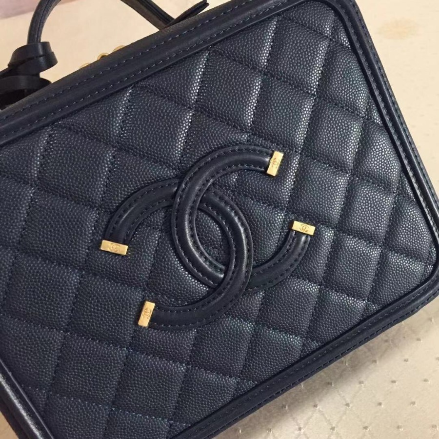 A93343 vanity case, Chanel Handbag