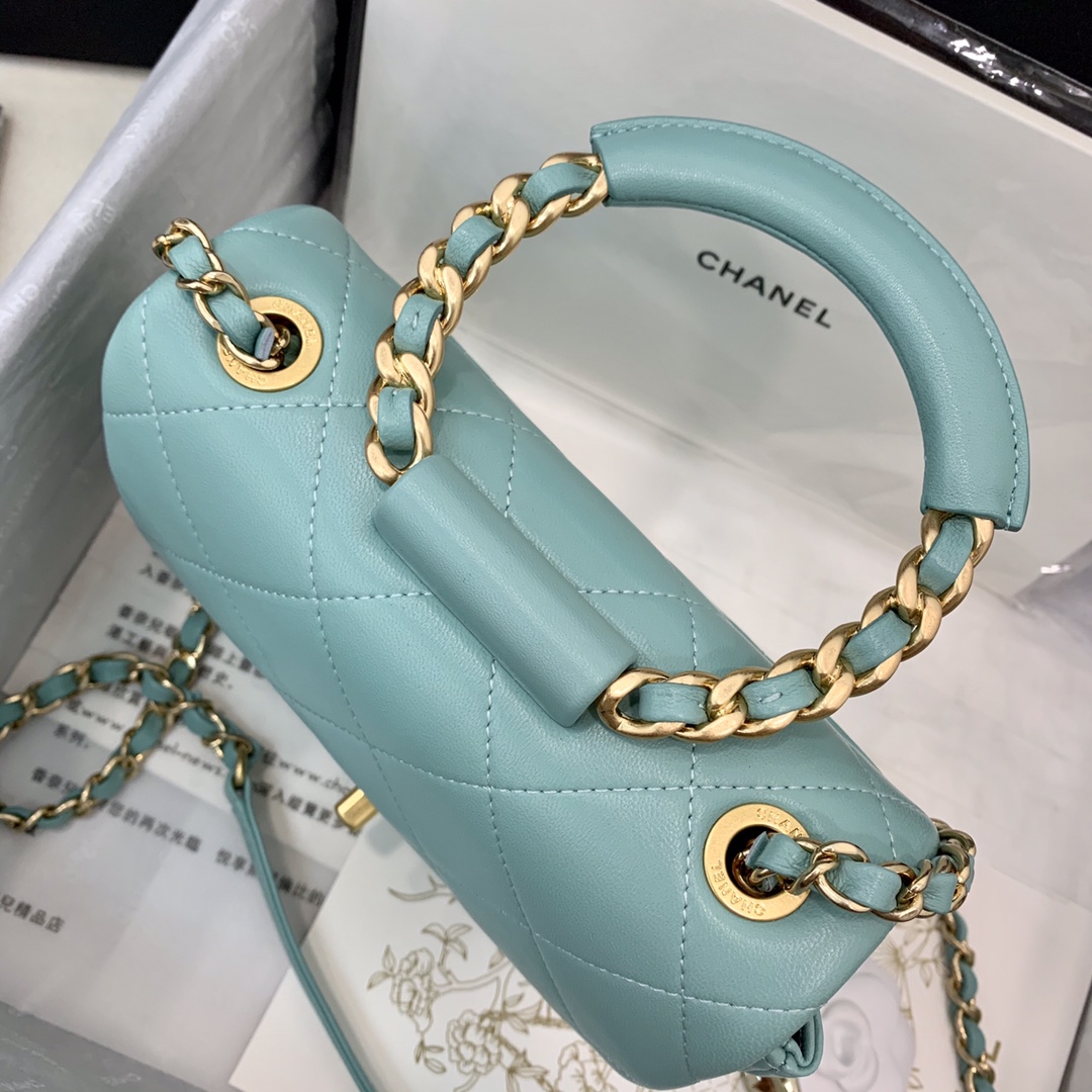 AS1357 small flap bag, Lambskin & Gold Metal CHANEL