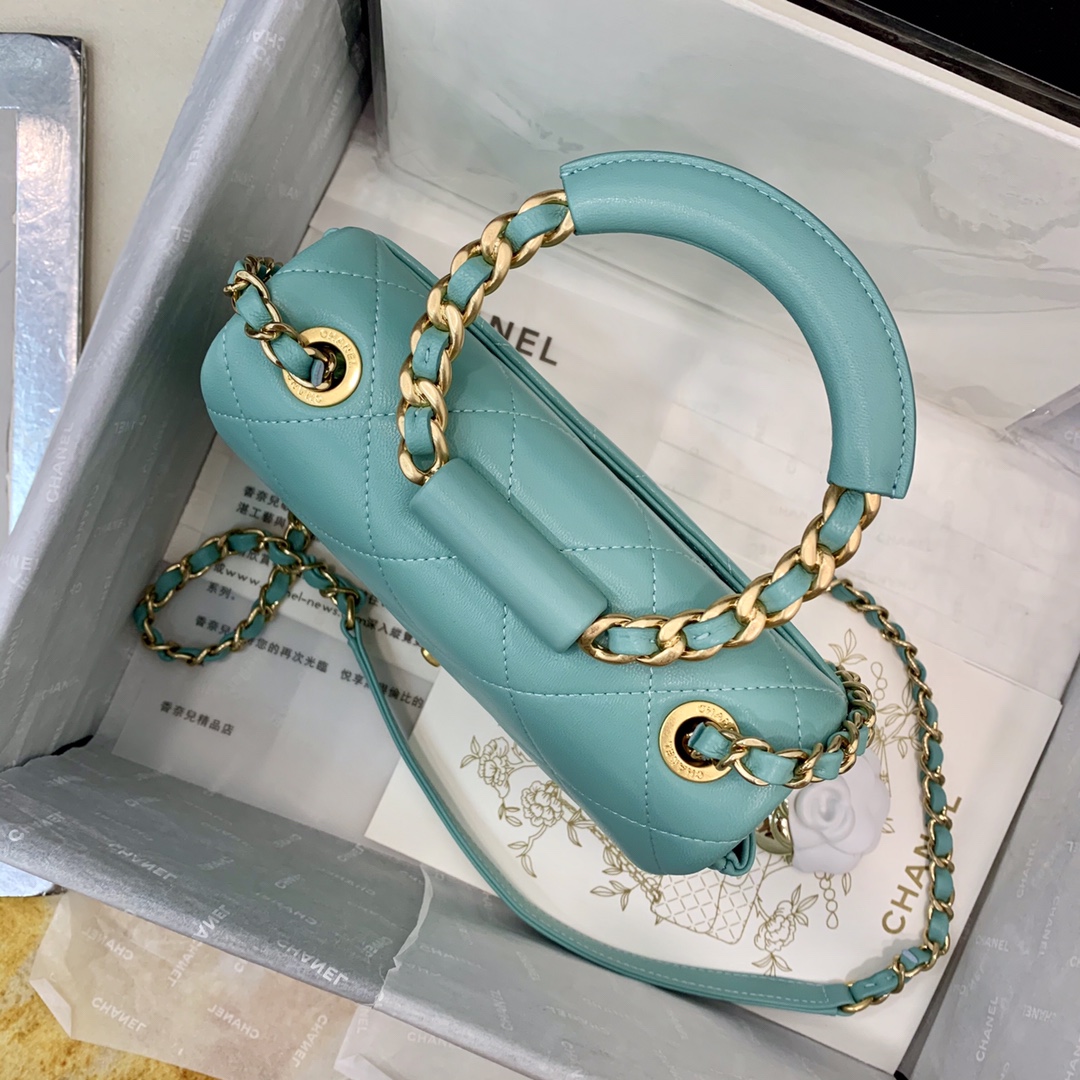 AS1357 small flap bag, Lambskin & Gold Metal CHANEL