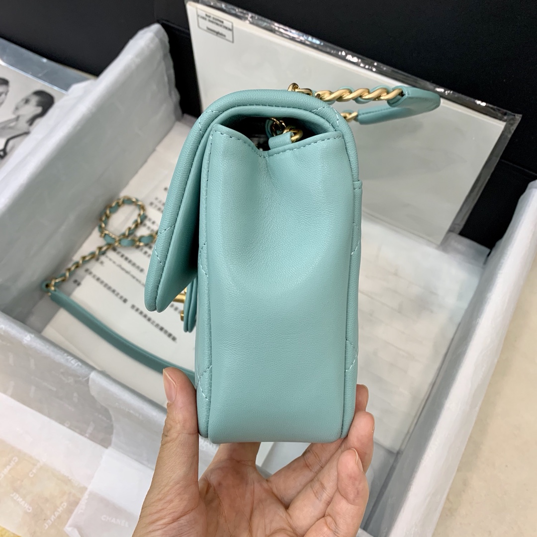 AS1358 flap bag, Lambskin & Gold Metal, CHANEL