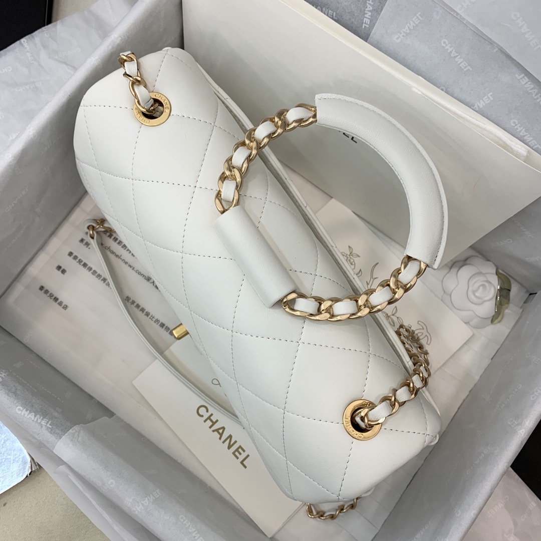 AS1358 flap bag, Lambskin & Gold Metal, CHANEL