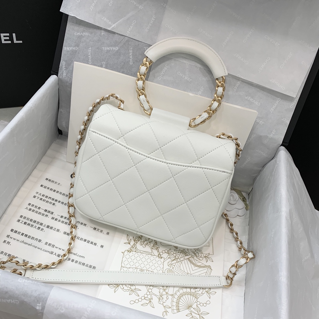 AS1357 small flap bag, Lambskin & Gold Metal CHANEL