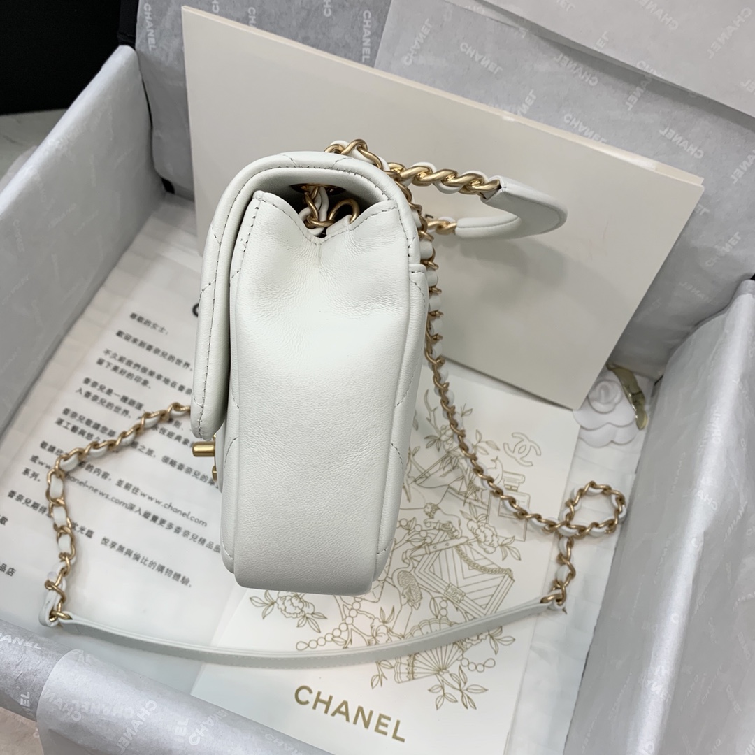 AS1357 small flap bag, Lambskin & Gold Metal CHANEL