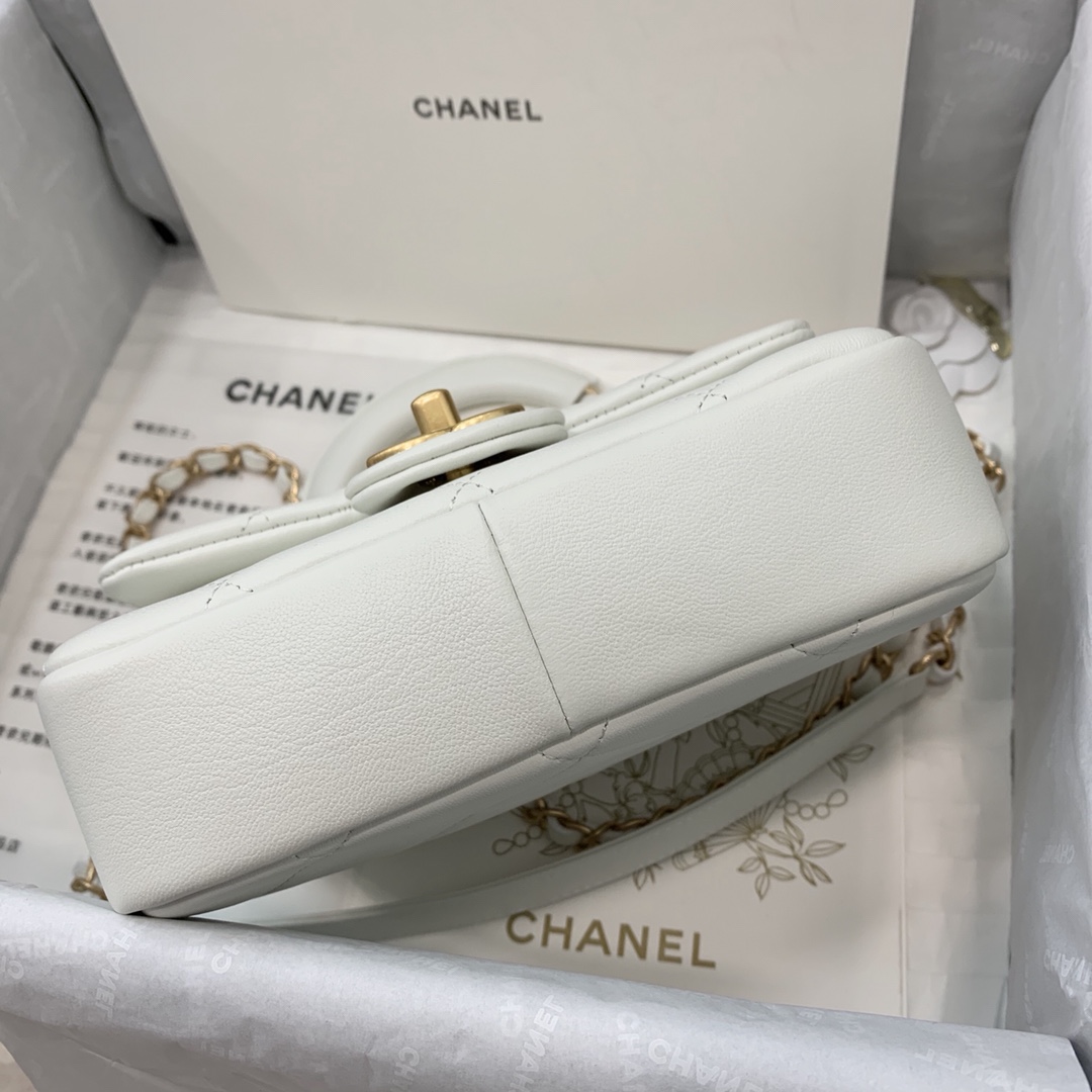 AS1357 small flap bag, Lambskin & Gold Metal CHANEL